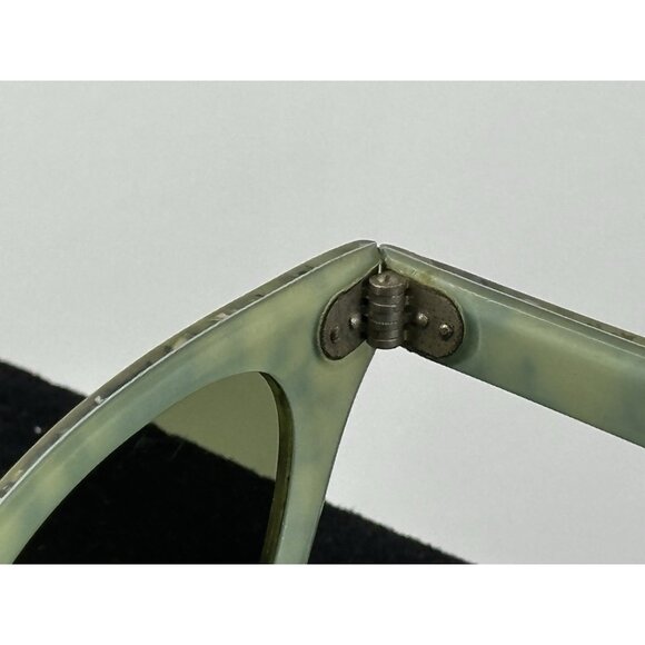 1950’s Green Translucent Cat Eye Sunglasses (C8-03) main image 12
